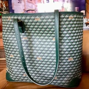 Faure le page Daily Battle tote 32